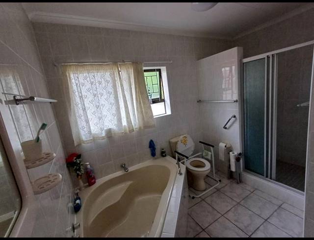 3 BEDROOM HOUSE FOR SALE IN FRAAIUITSIG